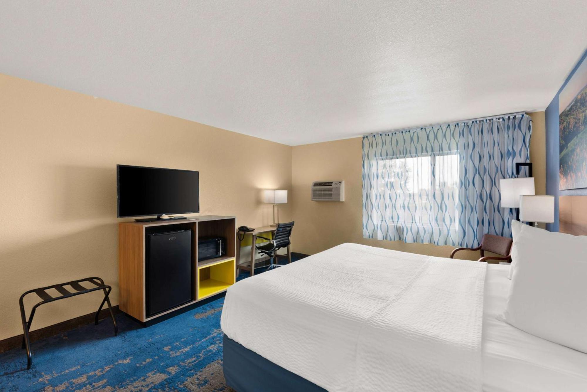 Days Inn By Wyndham Newton Dış mekan fotoğraf