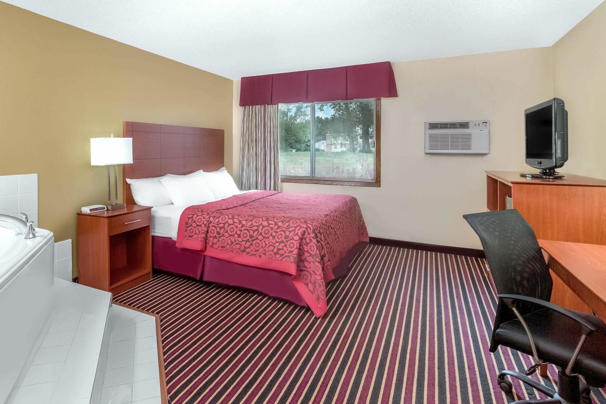 Days Inn By Wyndham Newton Dış mekan fotoğraf